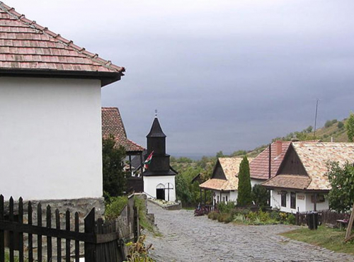 Enabling Wireless Rural Broadband