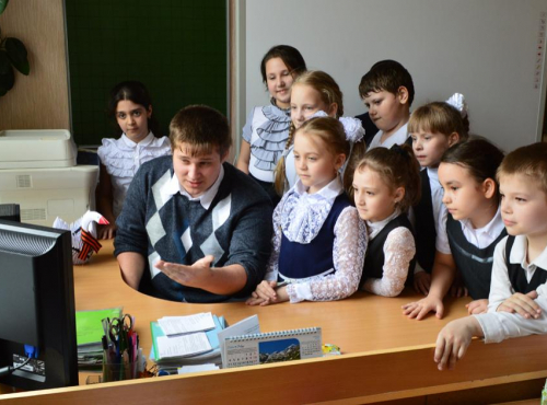 Broadband wireless connectivity for banks and schools